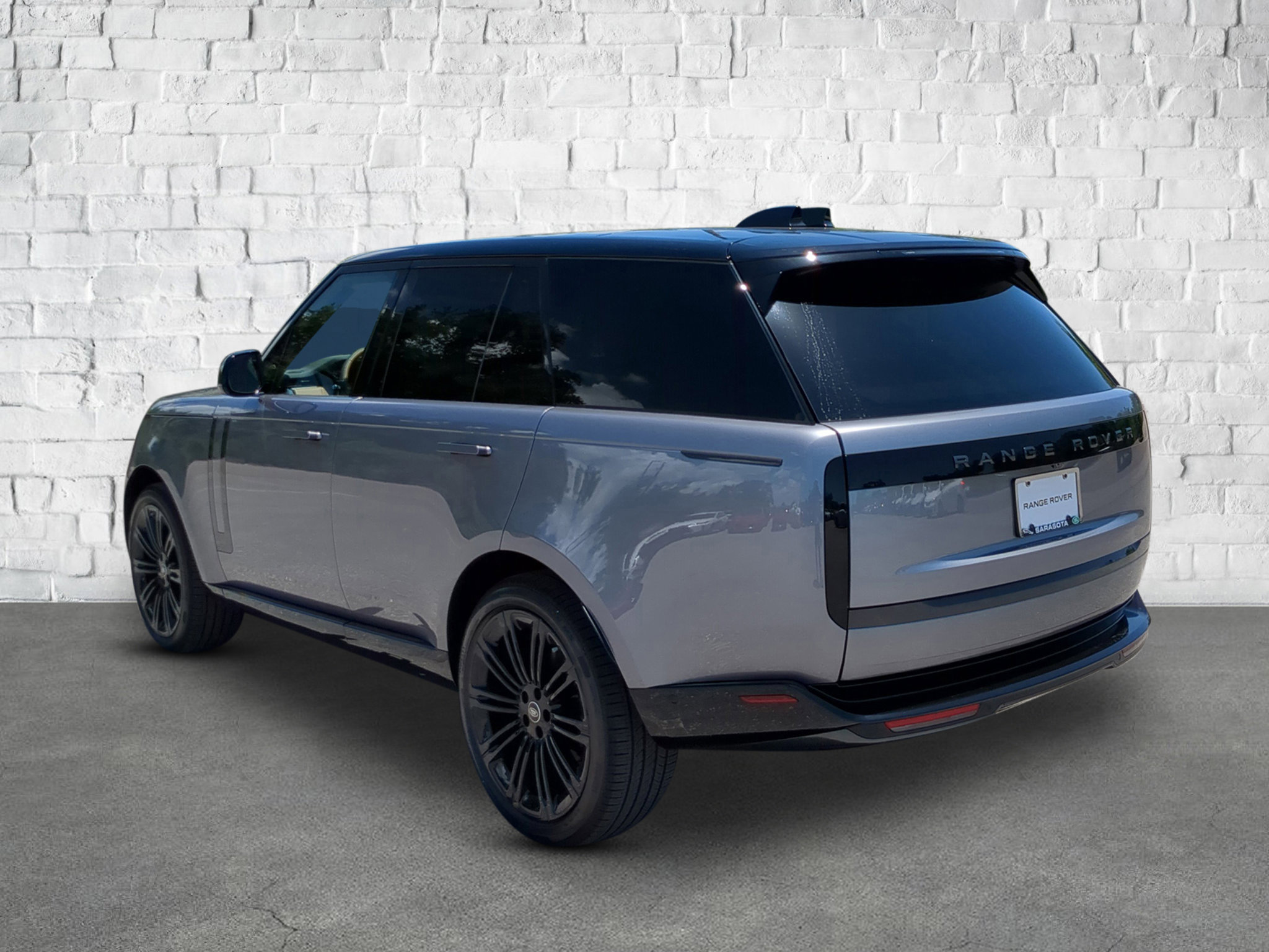 2025 Land Rover Range Rover SE photo 4
