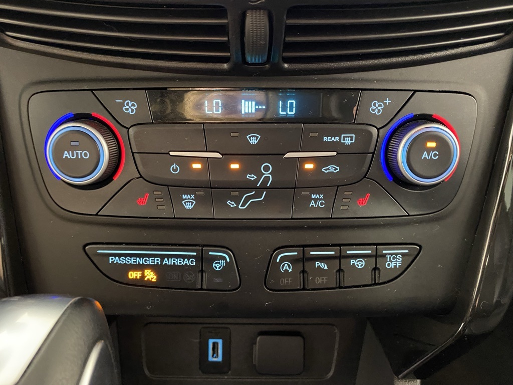 2019 Ford Escape Titanium photo 13