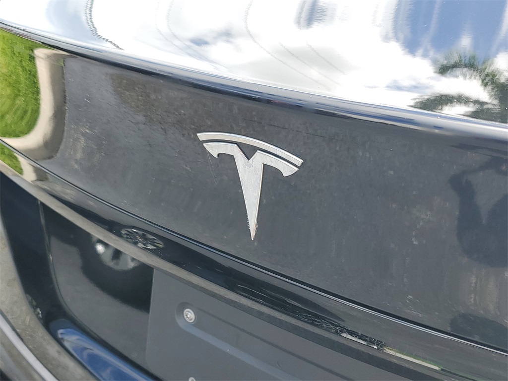 2022 Tesla Model S photo 8