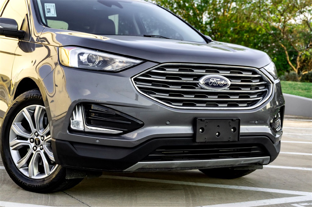 2024 Ford Edge Titanium photo 3