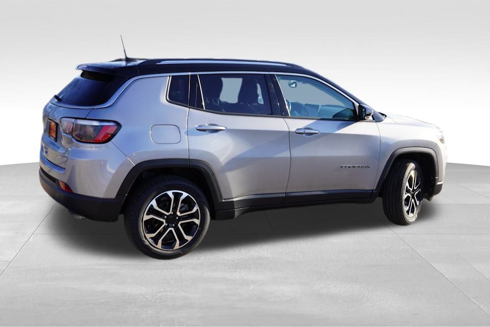2022 Jeep Compass Limited photo 4