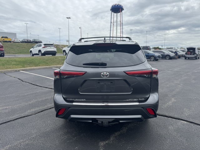 2023 Toyota Highlander Limited photo 4
