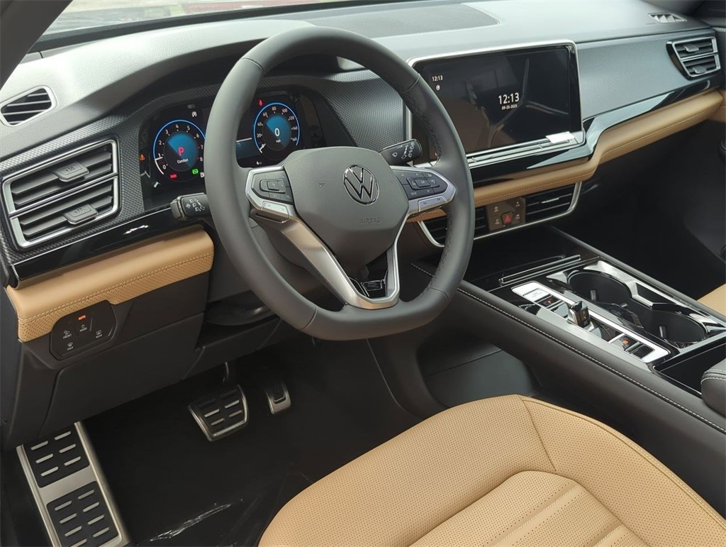 2026 Volkswagen Atlas Cross Sport SEL R-Line photo 5
