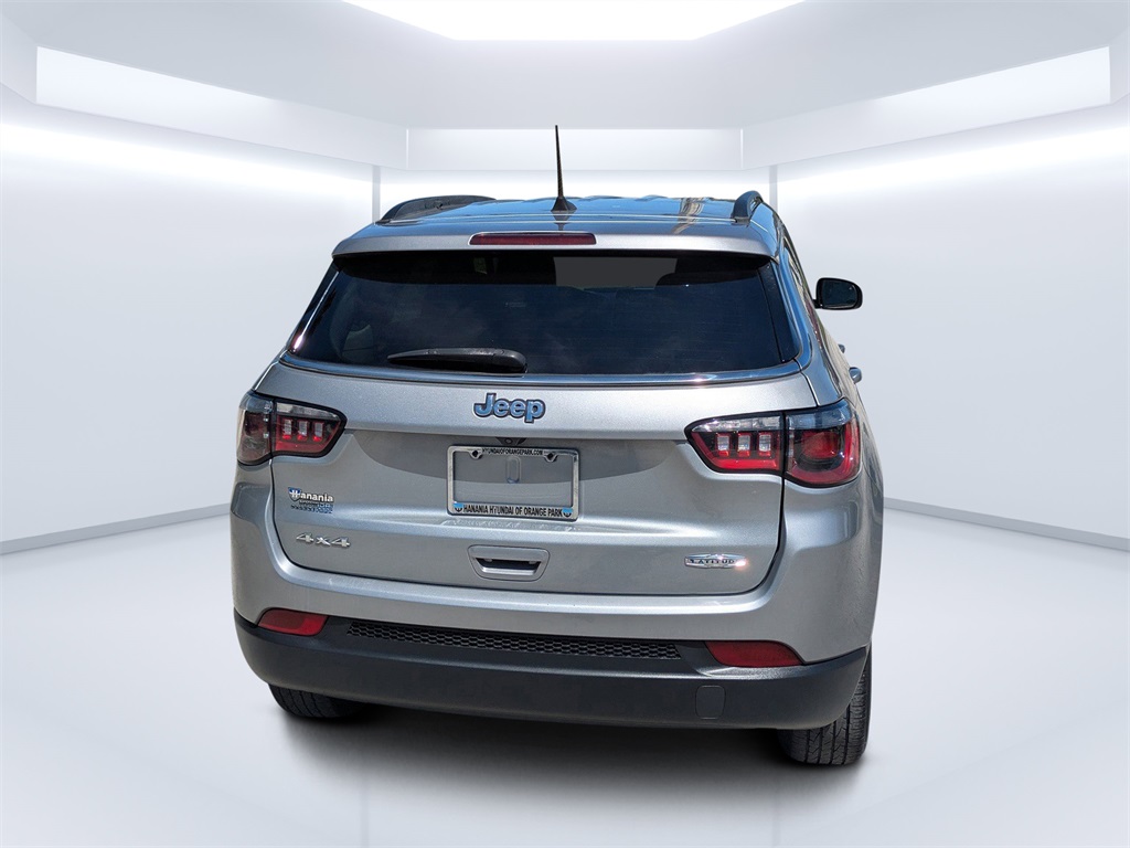 2022 Jeep Compass Latitude photo 4