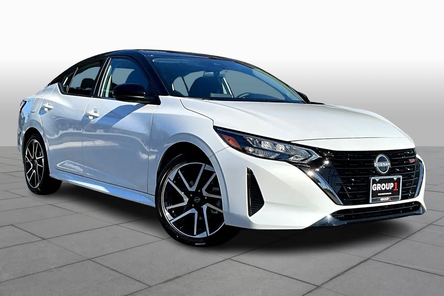 2025 Nissan Sentra SR photo 2