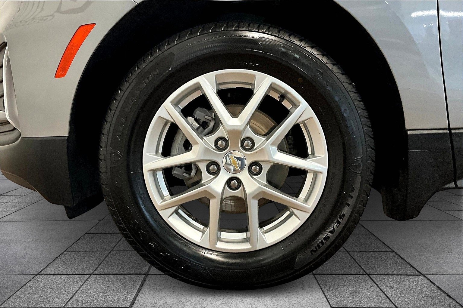 2023 Chevrolet Equinox LT photo 9