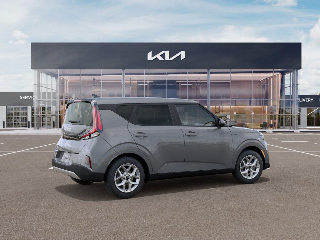 2025 Kia Soul LX S photo 6