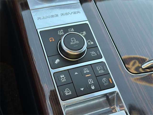 2016 Land Rover Range Rover HSE photo 26