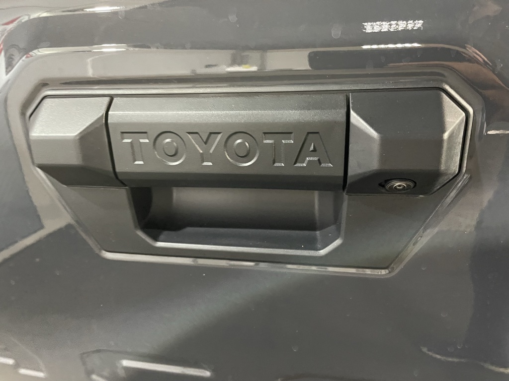 2025 Toyota Tacoma photo 14