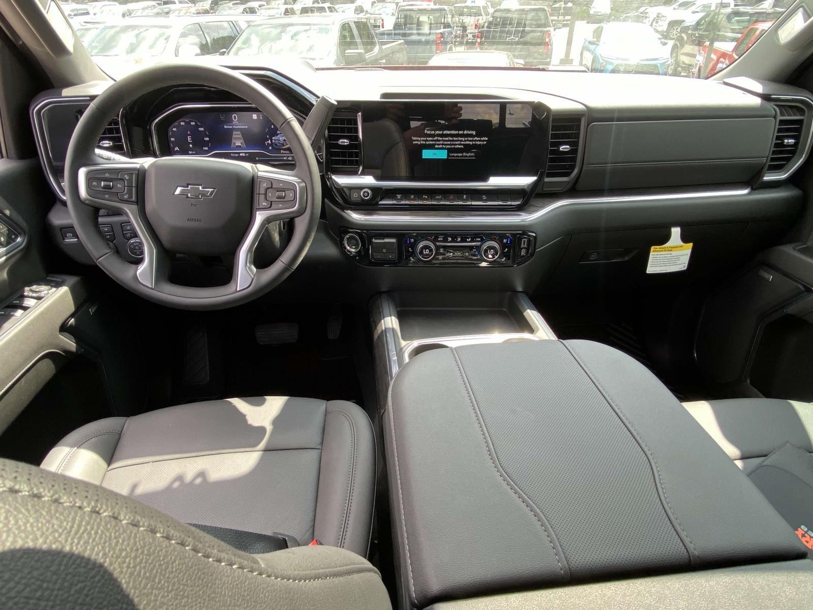 2025 Chevrolet Silverado 2500HD LTZ photo 11