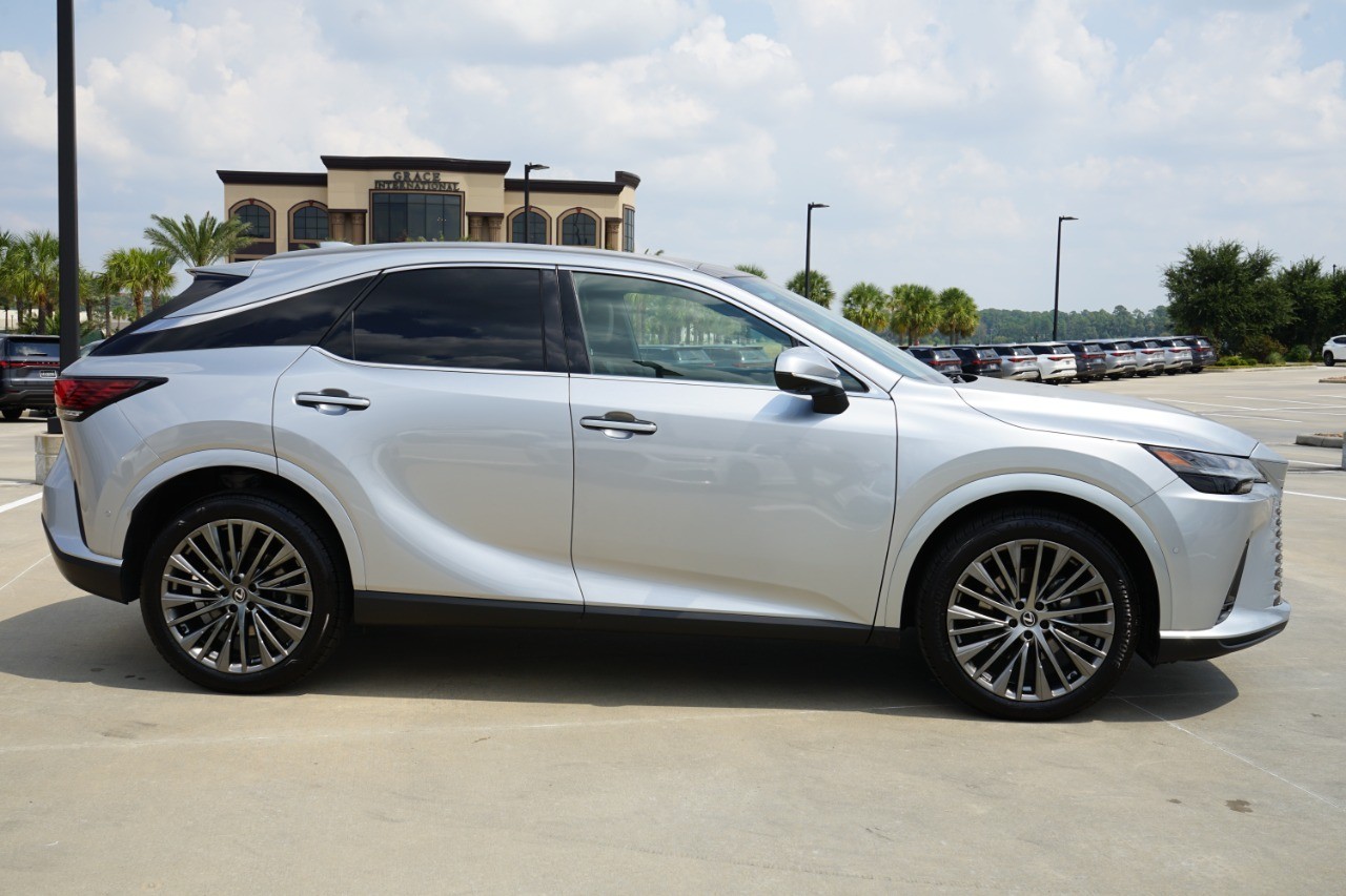 2023 Lexus RX 350h Luxury photo 4