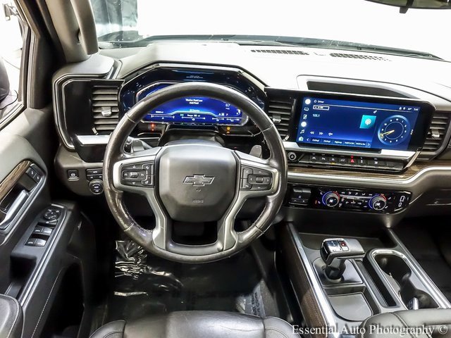 2022 Chevrolet Silverado 1500 RST photo 2