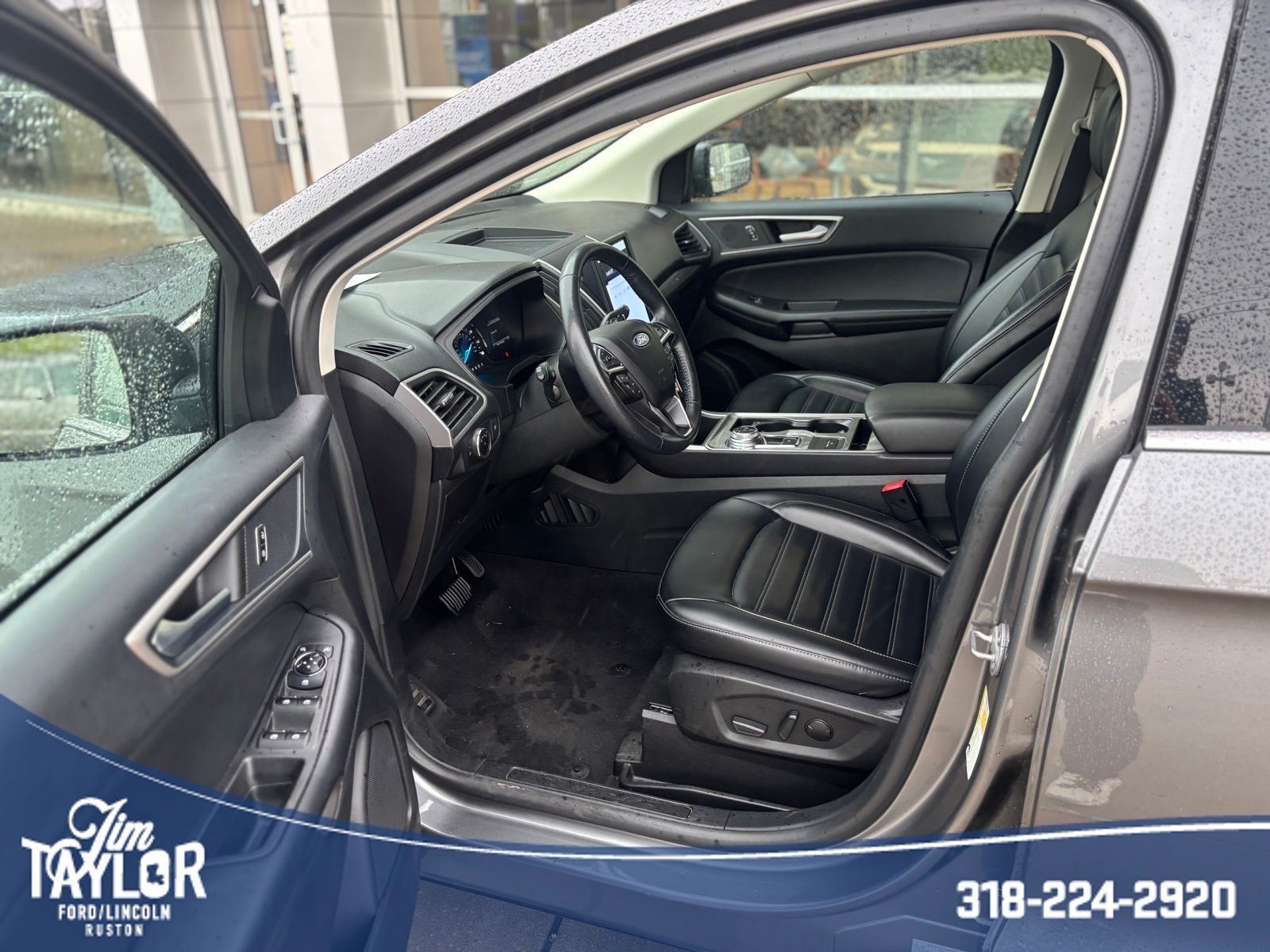 2023 Ford Edge SEL photo 2