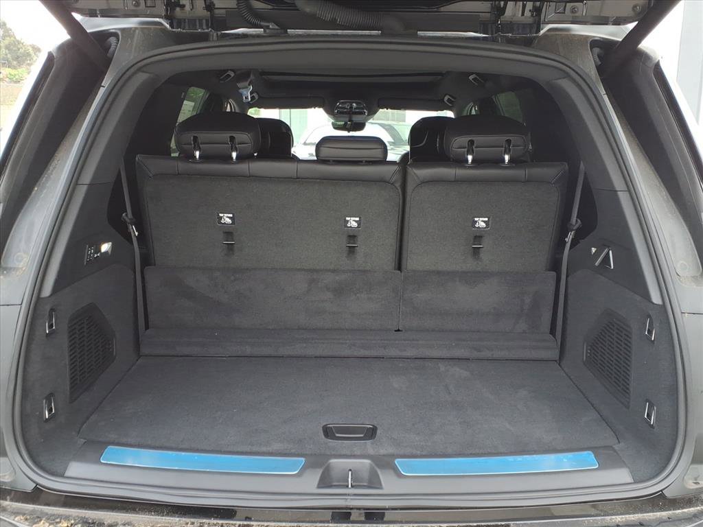 2026 Cadillac Escalade Luxury photo 3