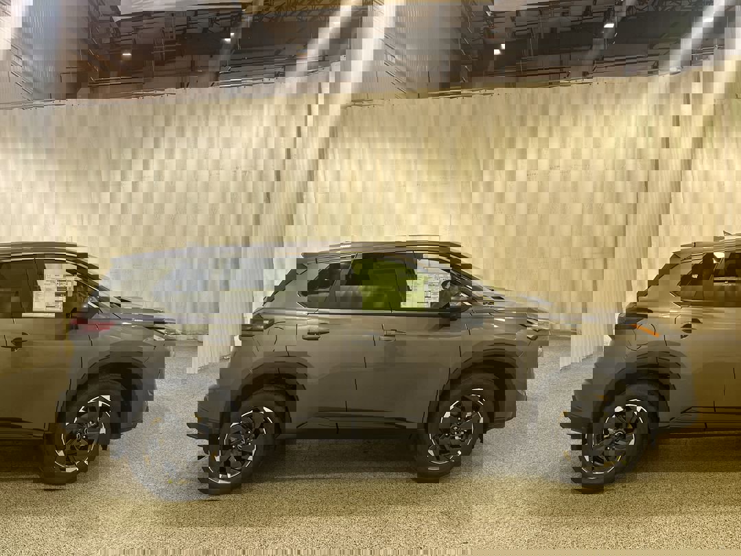 2026 Nissan Rogue SV photo 4