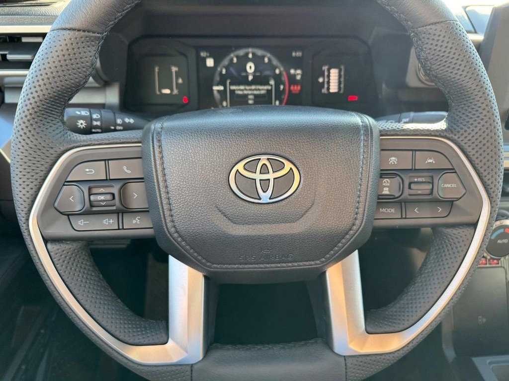 2025 Toyota Tacoma SR5 4x4 Double Cab photo 11