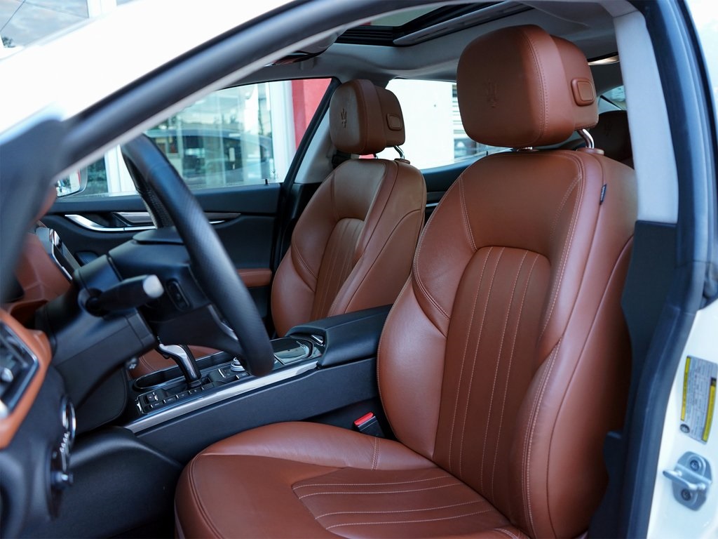 2021 Maserati Ghibli Base photo 3