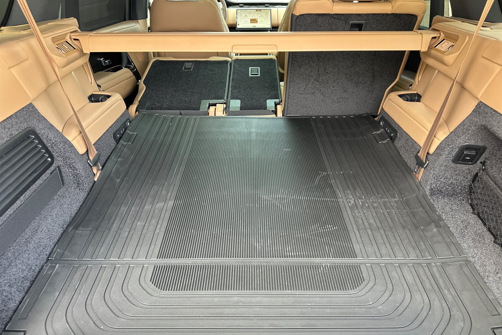 2025 Land Rover Range Rover SE photo 17
