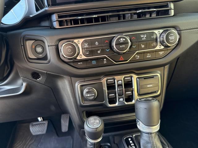 New 2024 Bright White Clear-Coat Exterior Paint Jeep Willys image 16