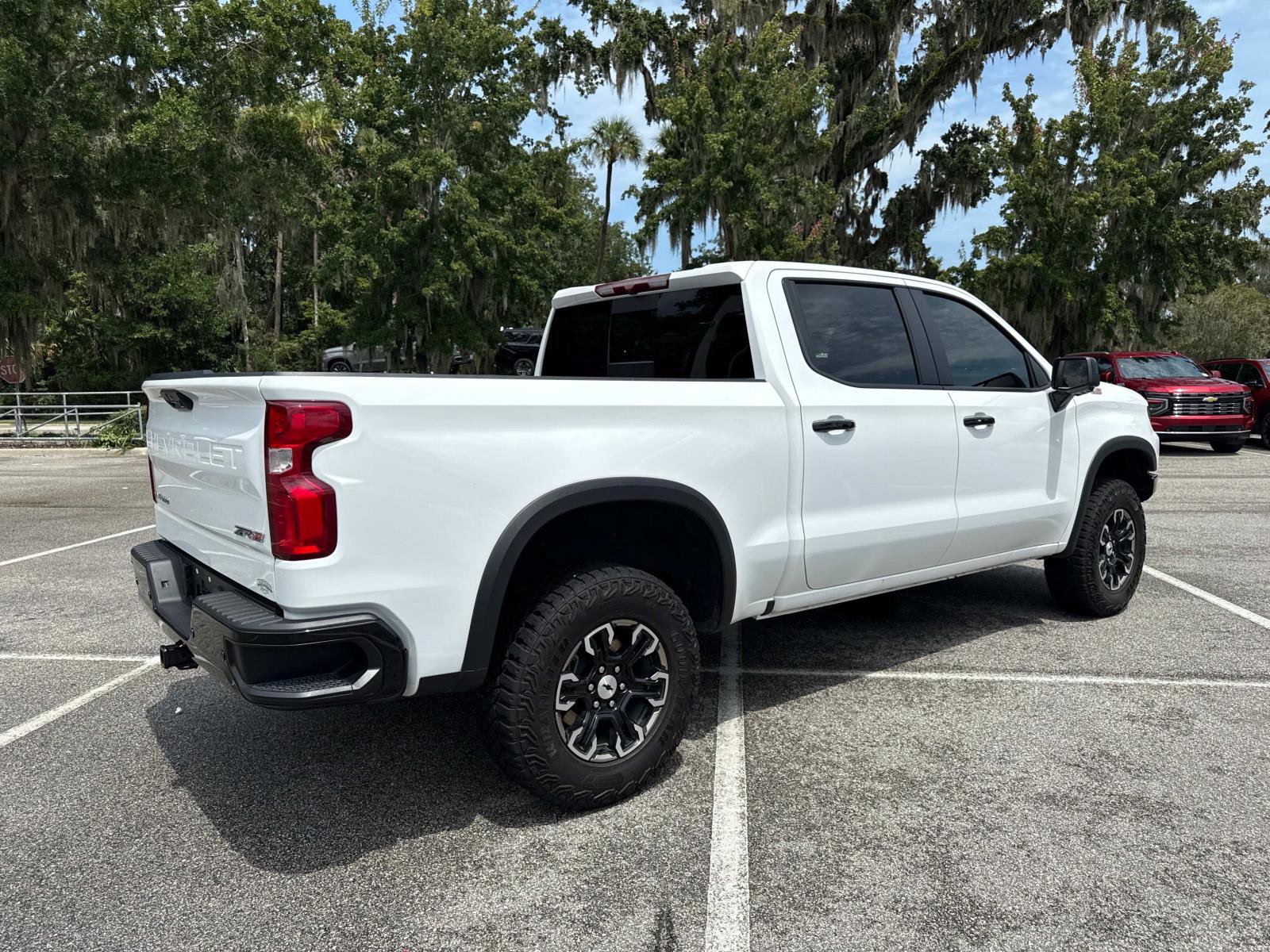2024 Chevrolet Silverado 1500 ZR2 photo 3