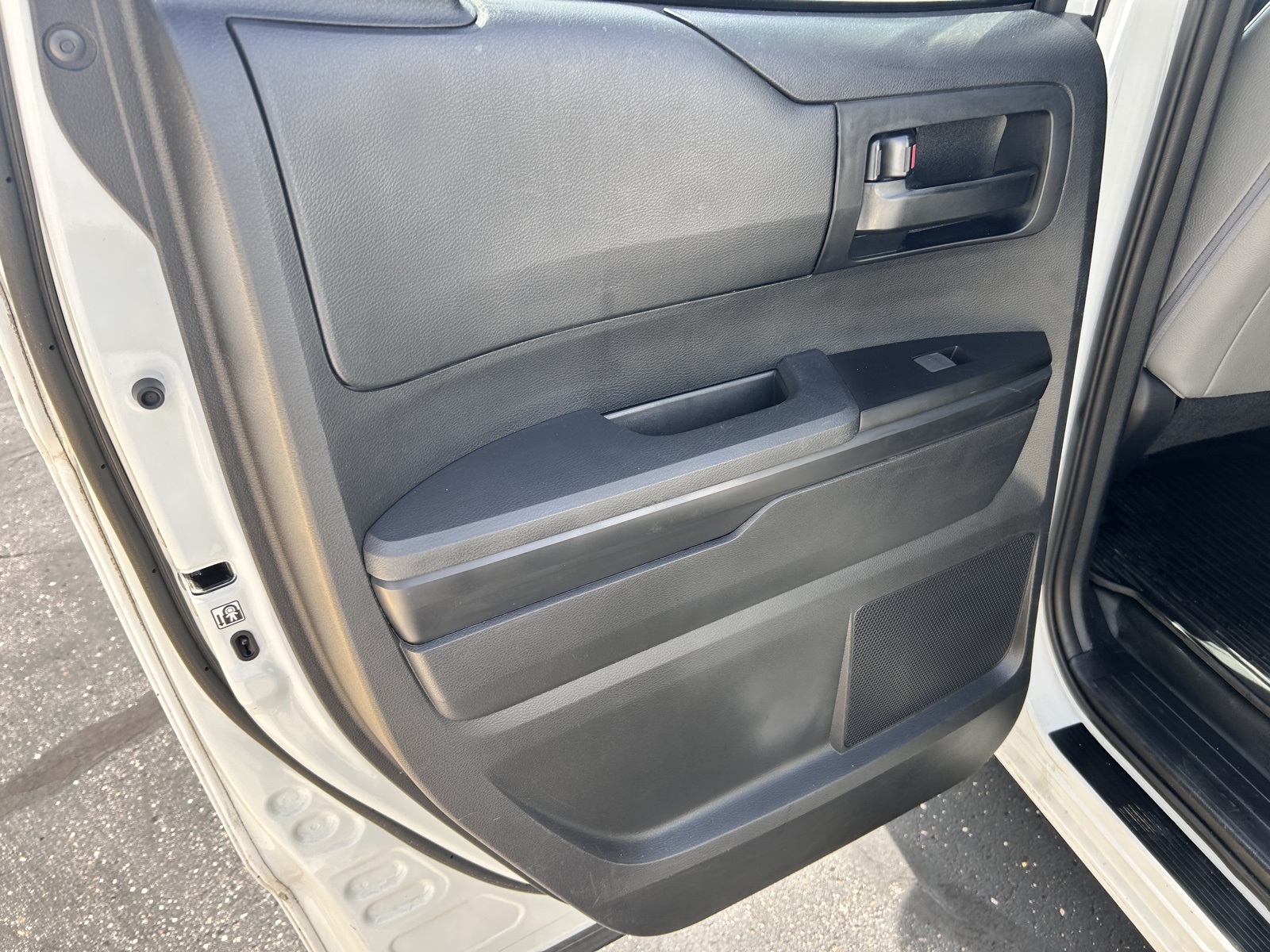 2019 Toyota Tundra SR Double Cab photo 11