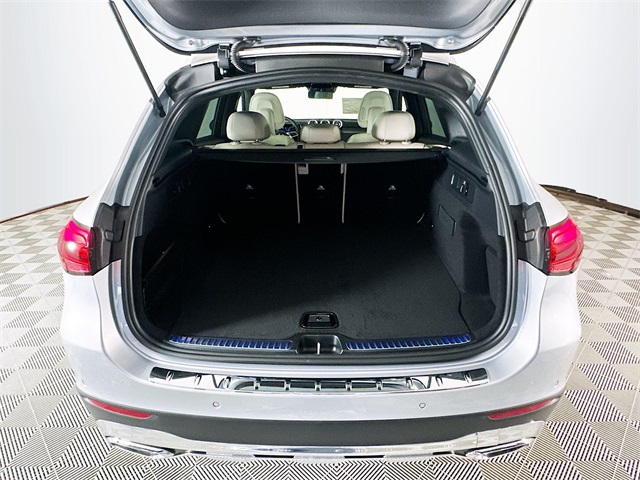 2026 Mercedes Benz GLC 300 photo 25