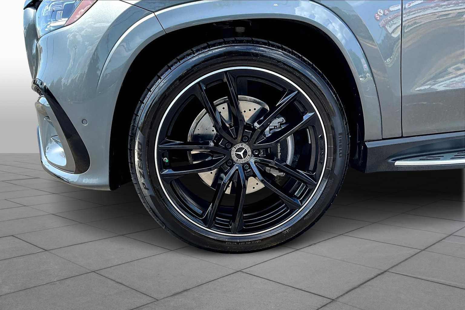 Image 9 of Certified Pre-Owned 2025 Mercedes-Benz GLS 580 AWD 4MATIC