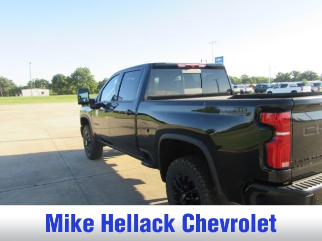 2025 Chevrolet Silverado 2500HD LTZ photo 4