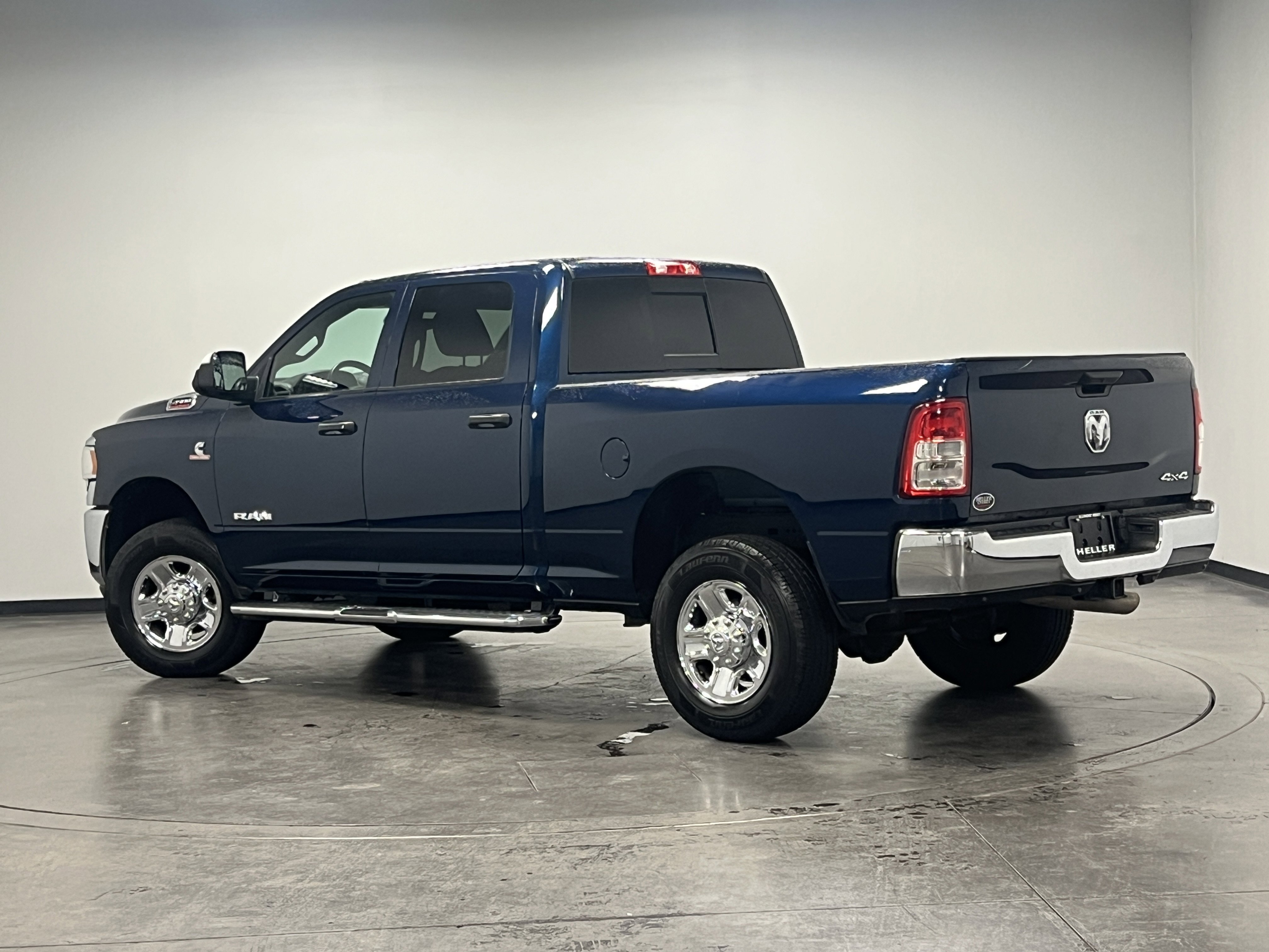 2022 Ram 2500 Tradesman photo 3