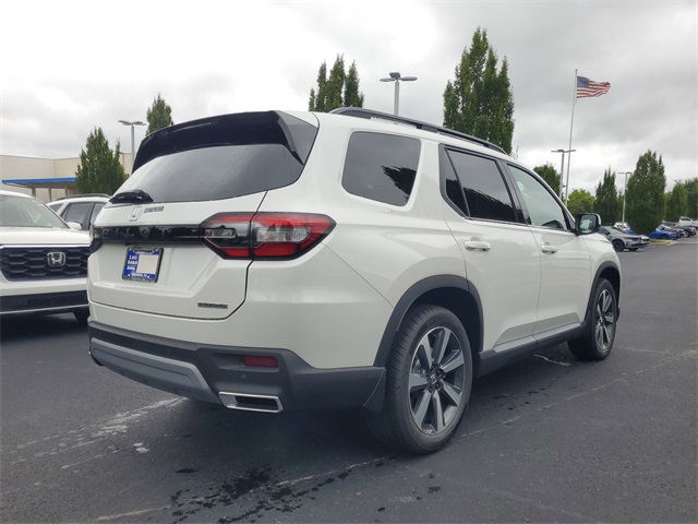 2025 Honda Pilot Touring photo 3