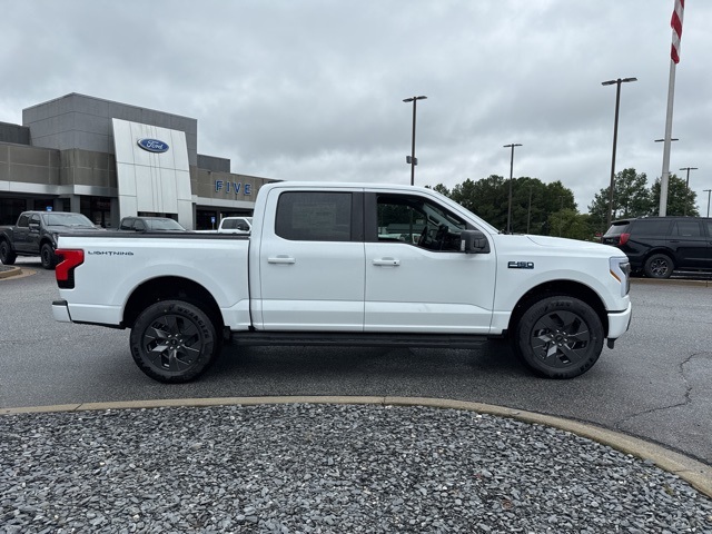2025 Ford F-150 Lightning photo 13