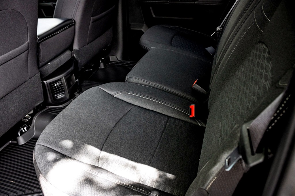 2025 Ram 2500 Big Horn photo 18