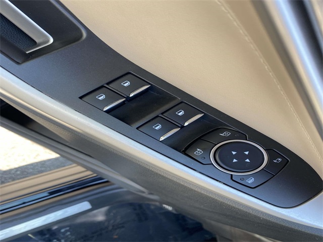2024 Ford Explorer Limited photo 18