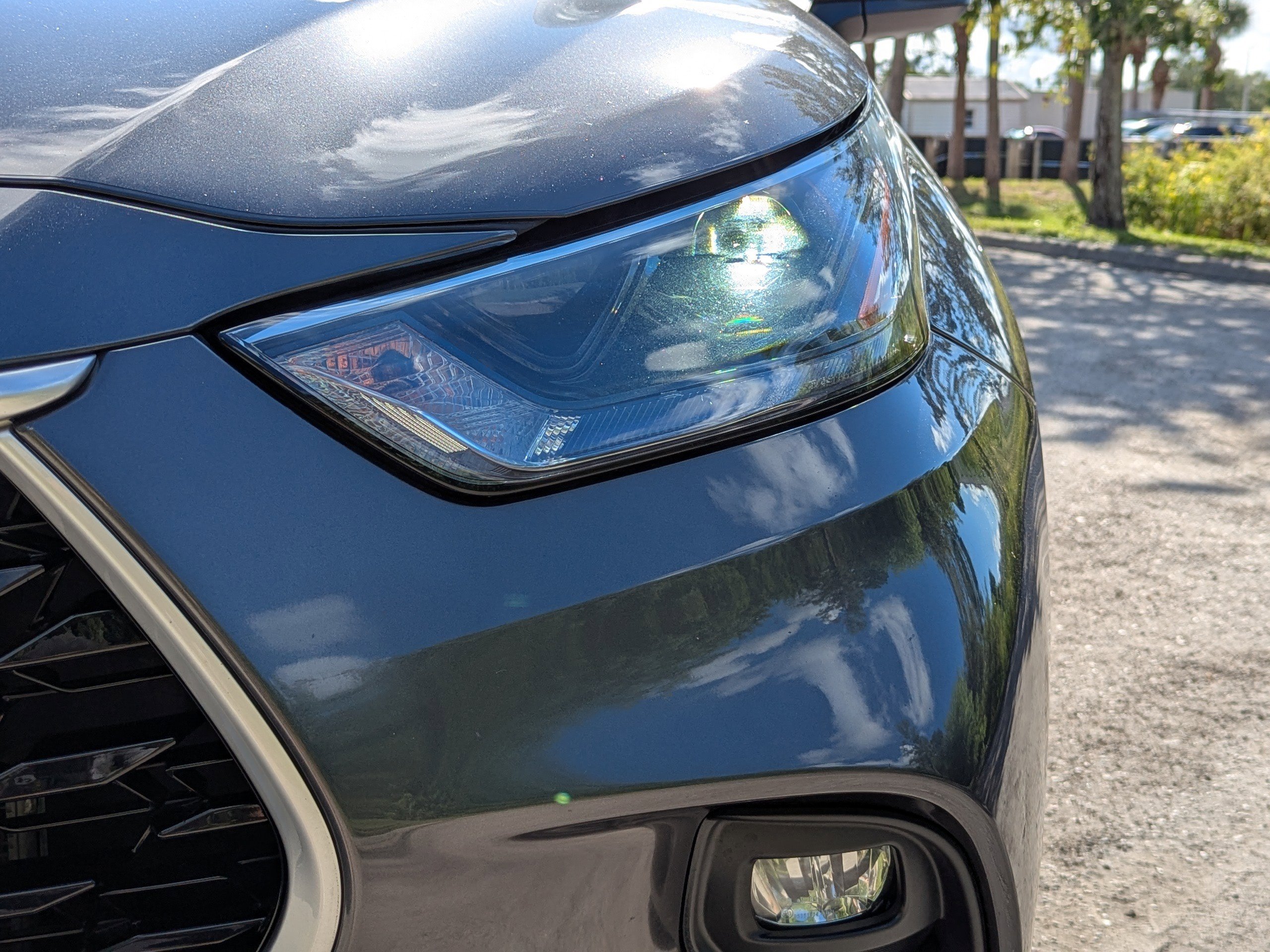 2022 Toyota Highlander LE photo 9