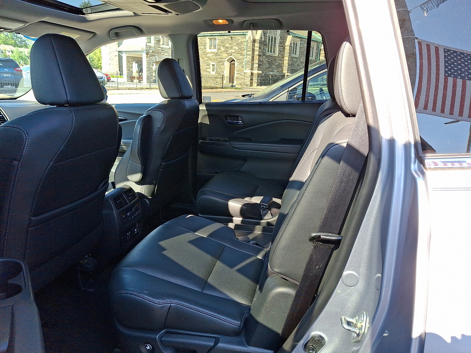 2019 Honda Pilot Elite photo 8