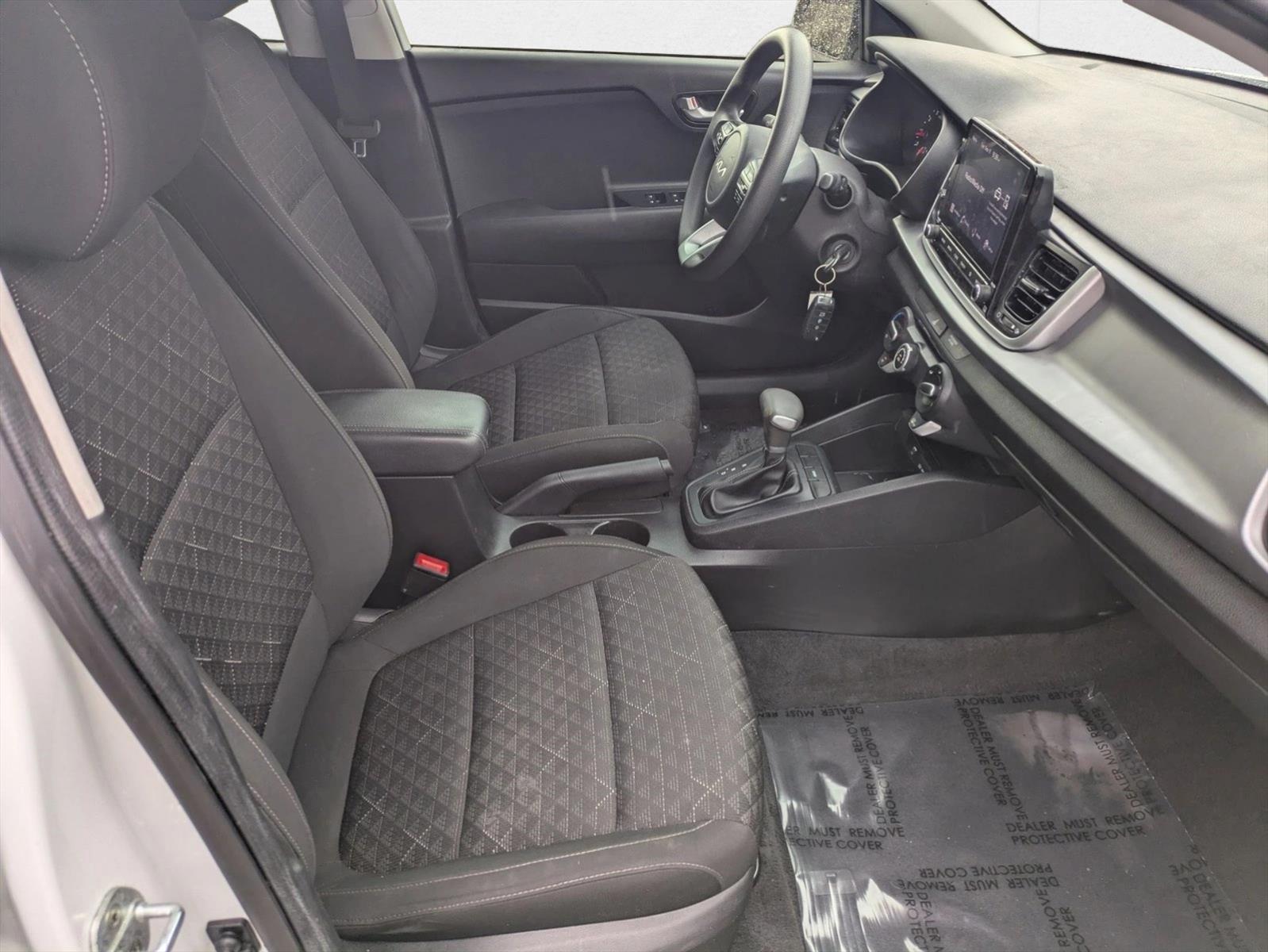 2022 Kia Rio S photo 17