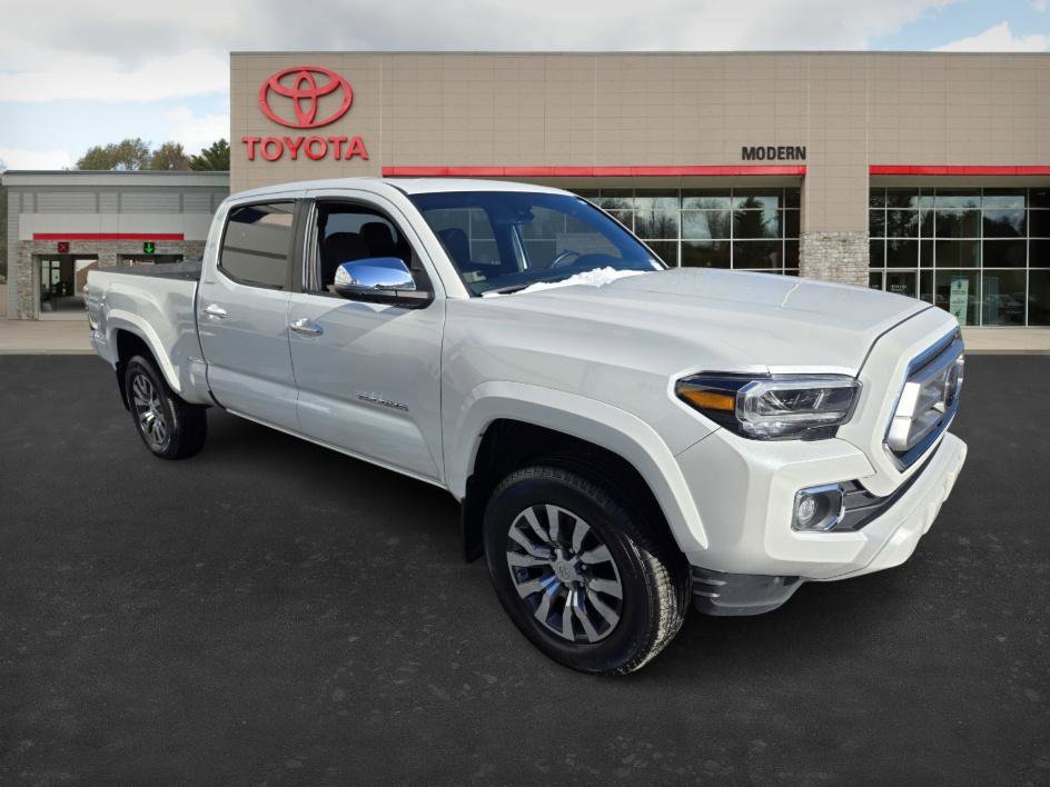 2021 Toyota Tacoma Limited 4x4 photo 3