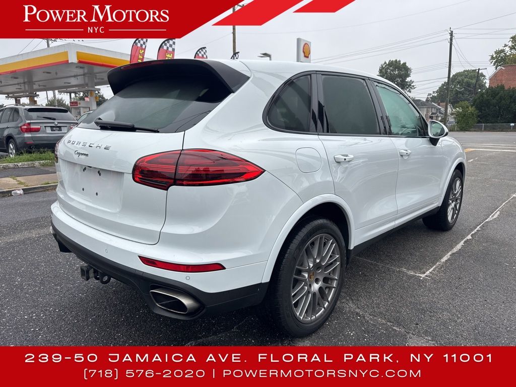 2017 Porsche Cayenne Platinum Edition photo 5