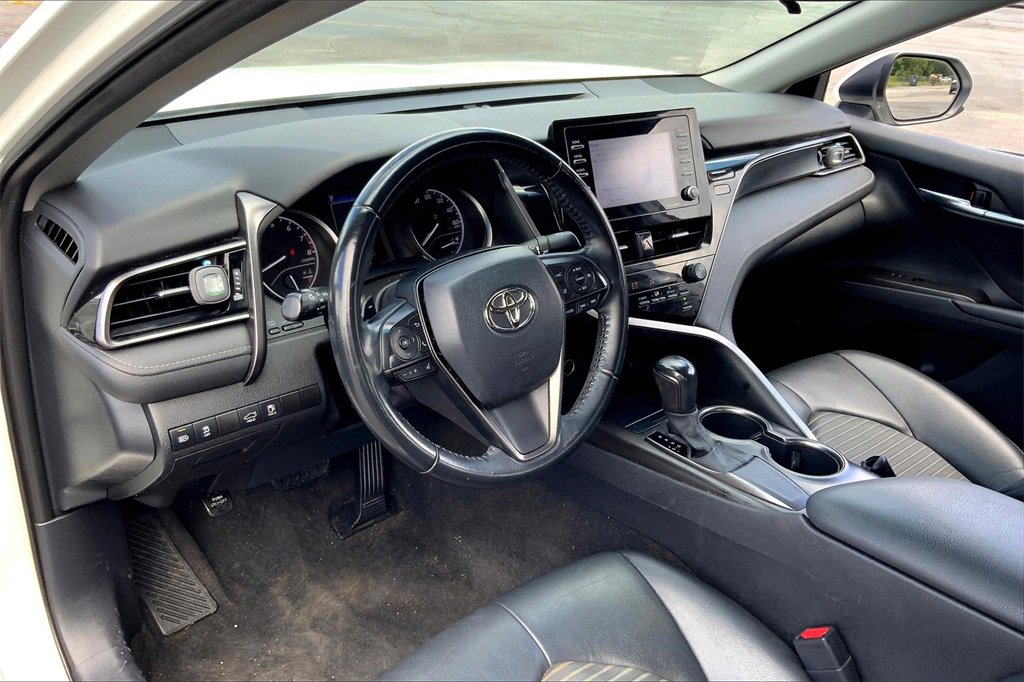 2021 Toyota Camry SE photo 13
