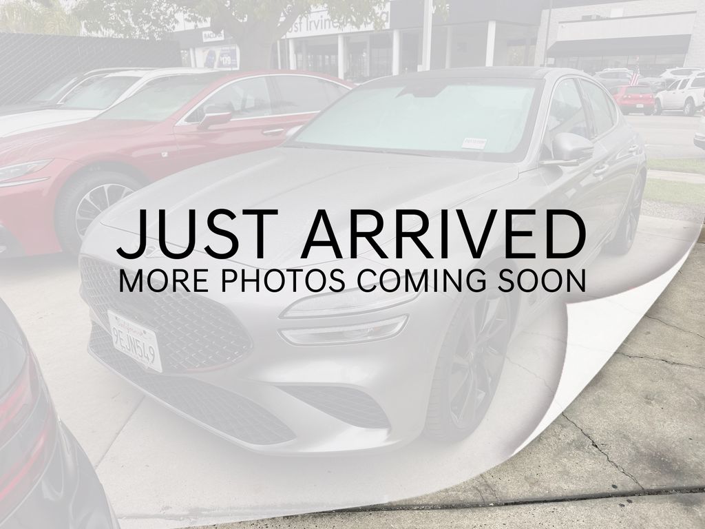 2023 GENESIS G70 Standard's photo