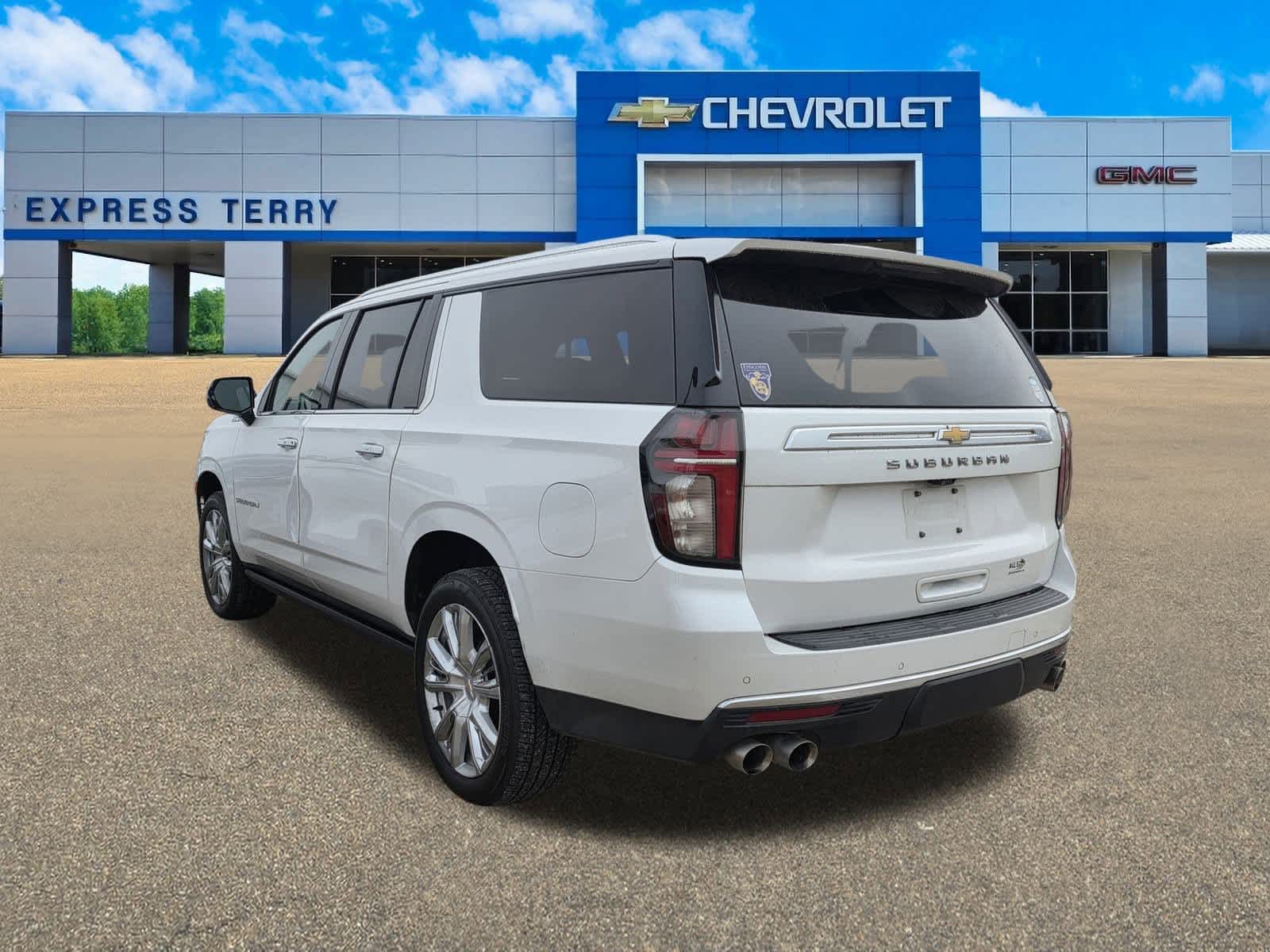 2021 Chevrolet Suburban High Country photo 4