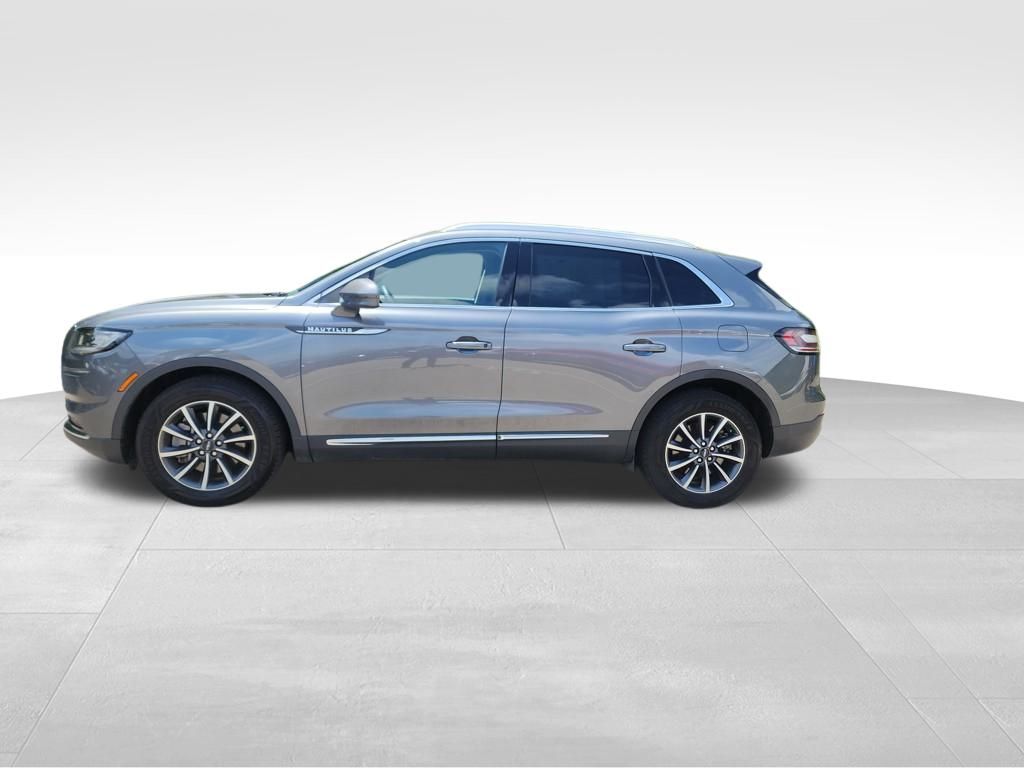 2022 Lincoln Nautilus Standard photo 2