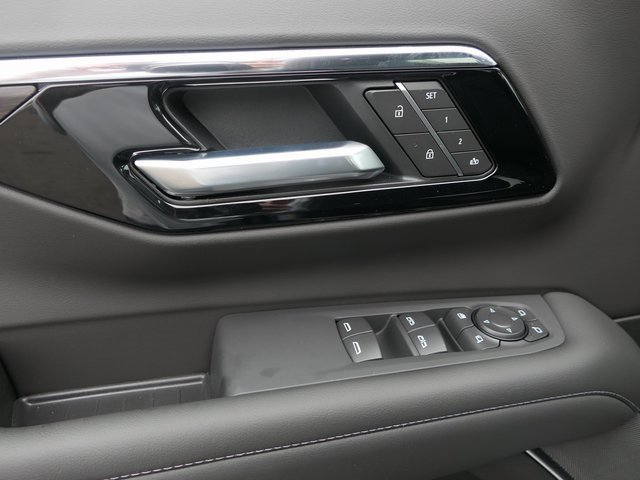 2026 Chevrolet Suburban LT photo 11