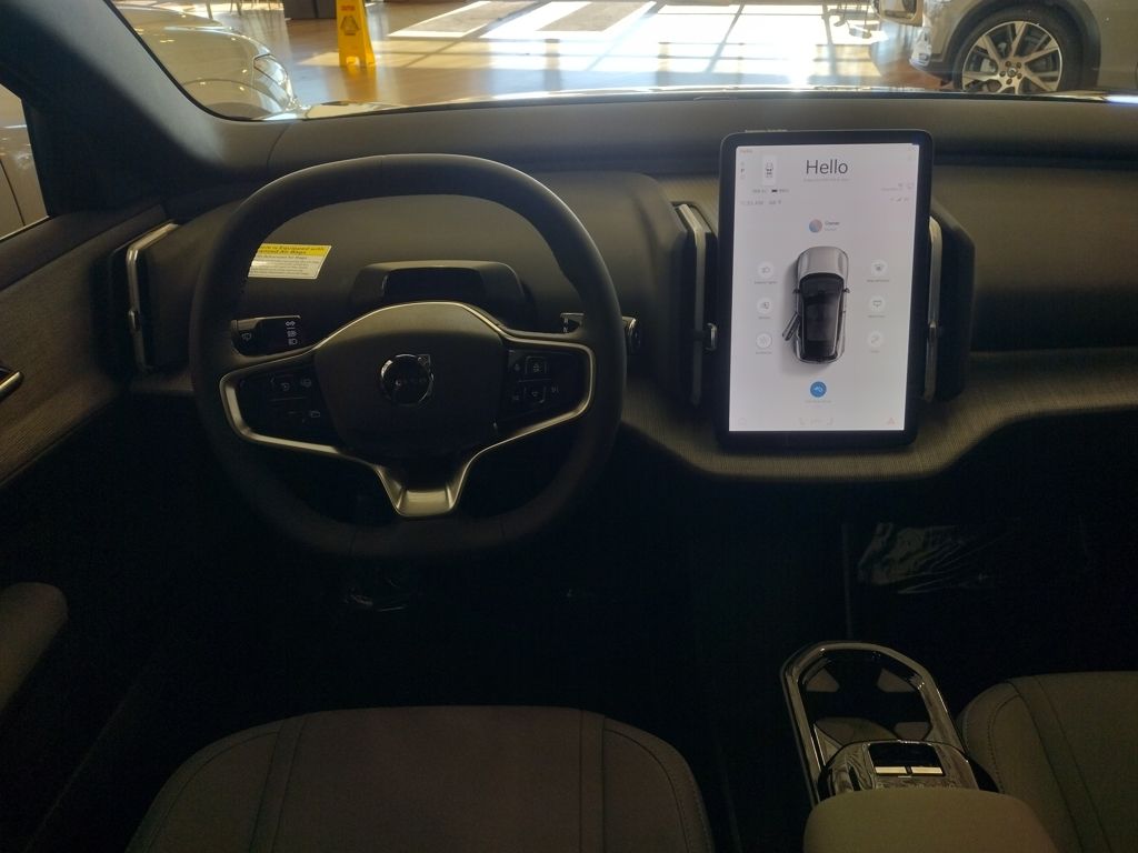 2025 VOLVO EX30 - Image 14