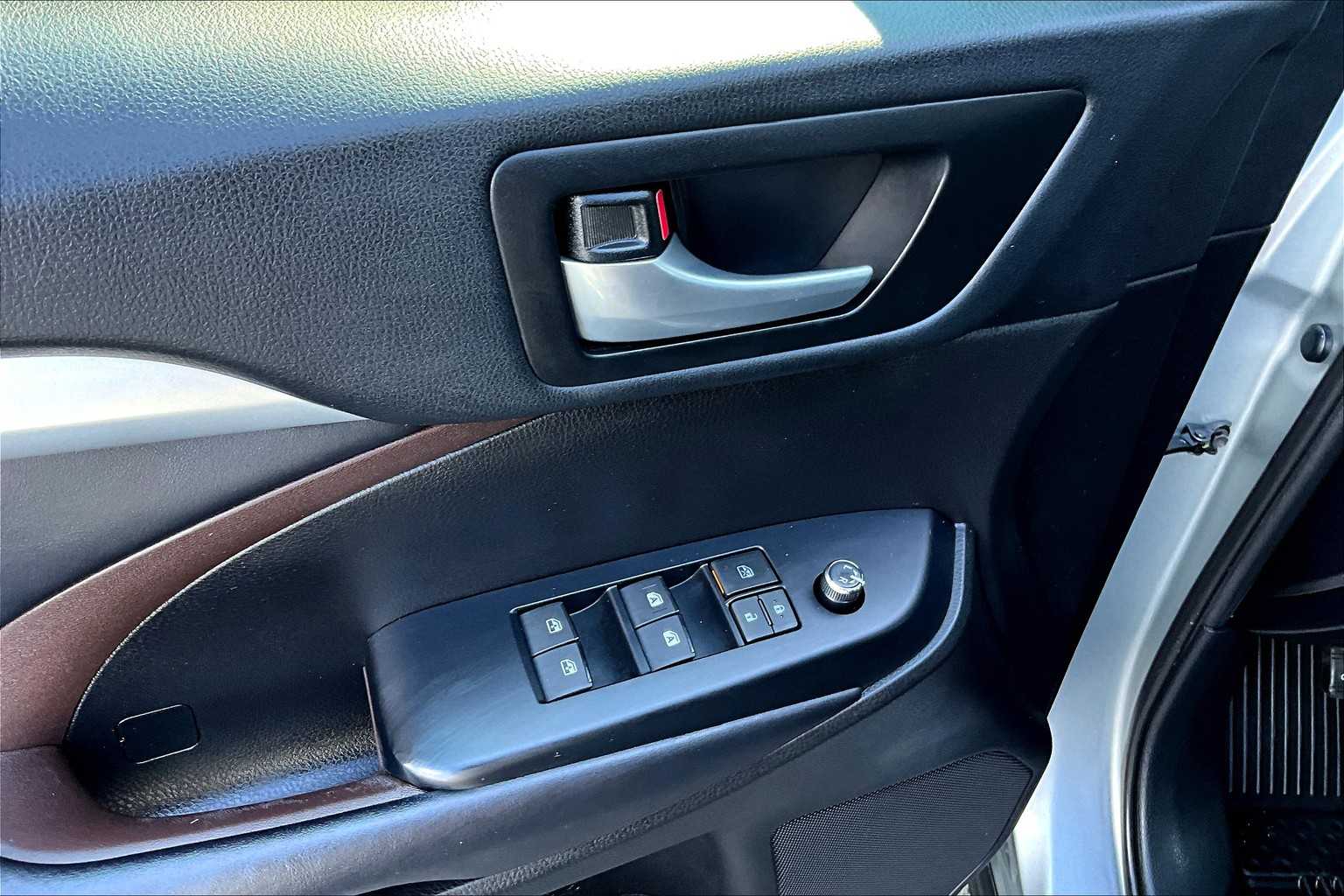 2019 Toyota Highlander XLE photo 31