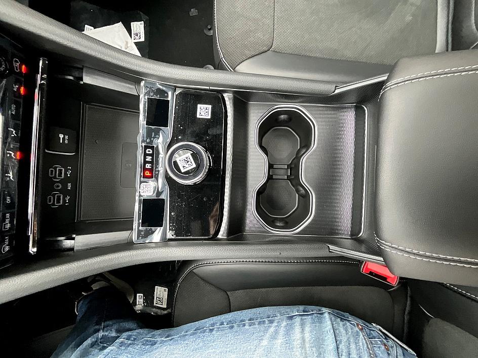 2025 Jeep Grand Cherokee Altitude X photo 25
