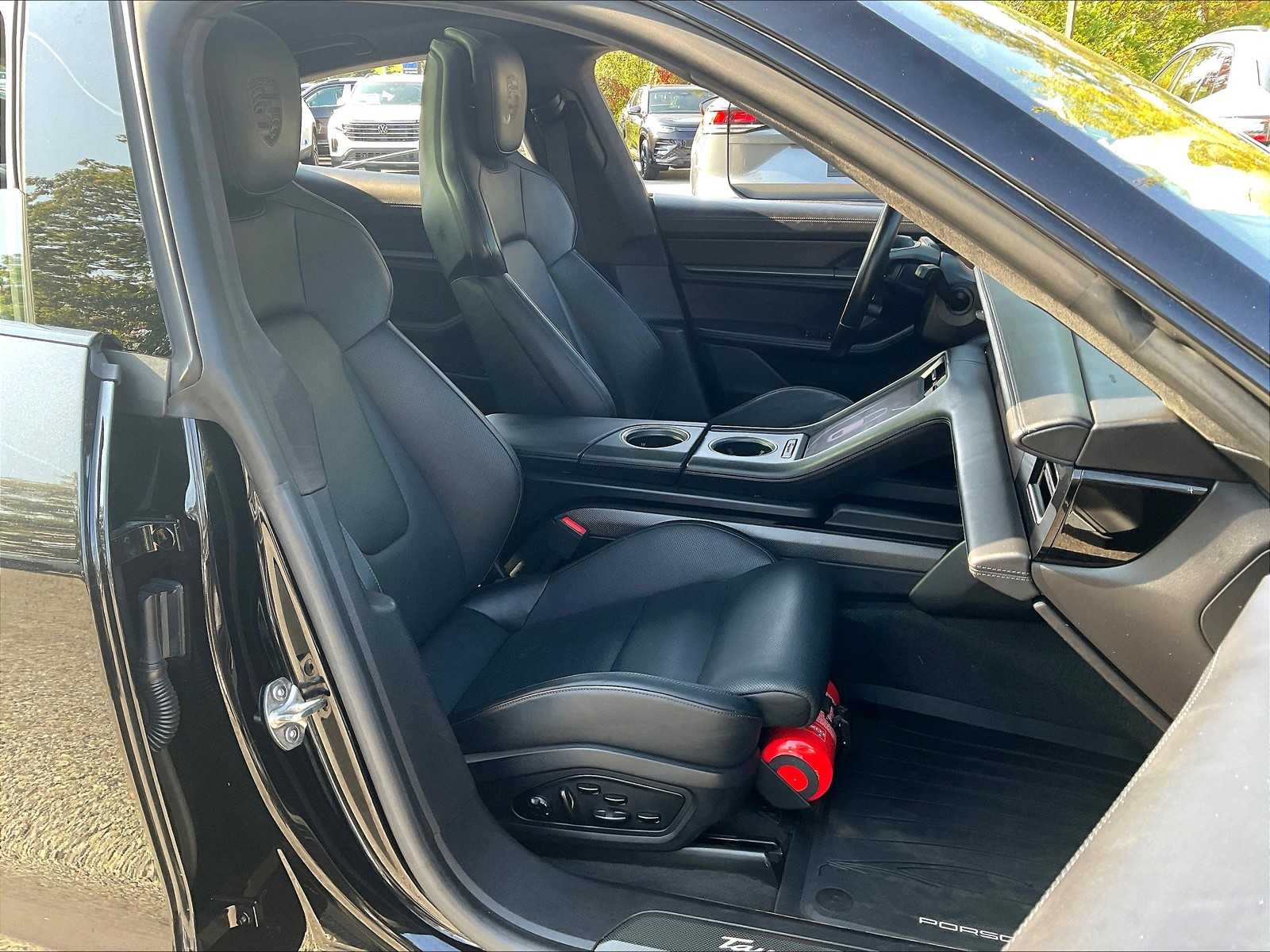 2021 Porsche Taycan Turbo S photo 11