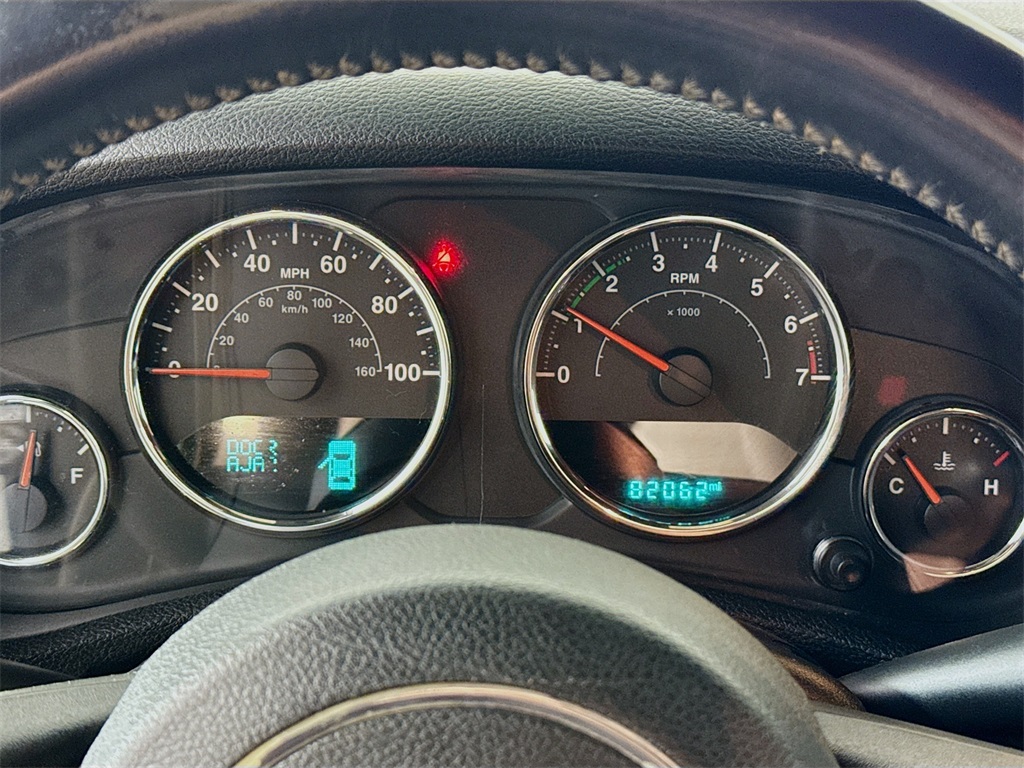 2016 Jeep Wrangler Unlimited Sport photo 14