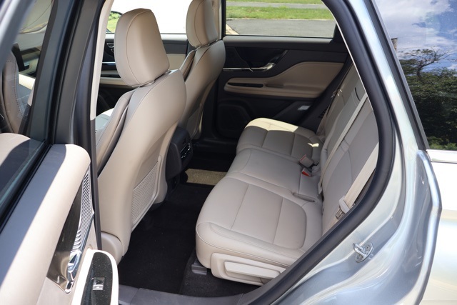 2022 Lincoln Corsair Standard photo 26