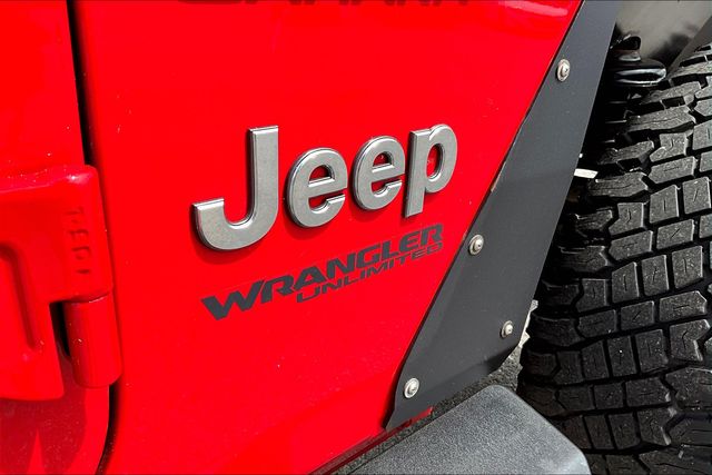 2020 Jeep Wrangler Unlimited Sahara photo 9
